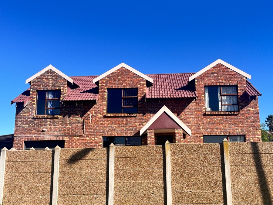 4 Bedroom Property for Sale in Noorsekloof Eastern Cape